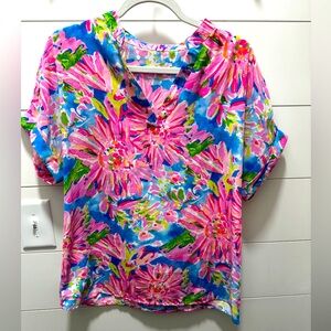 Size Large, beautiful summer/spring blouse. EUC. Smoke free home